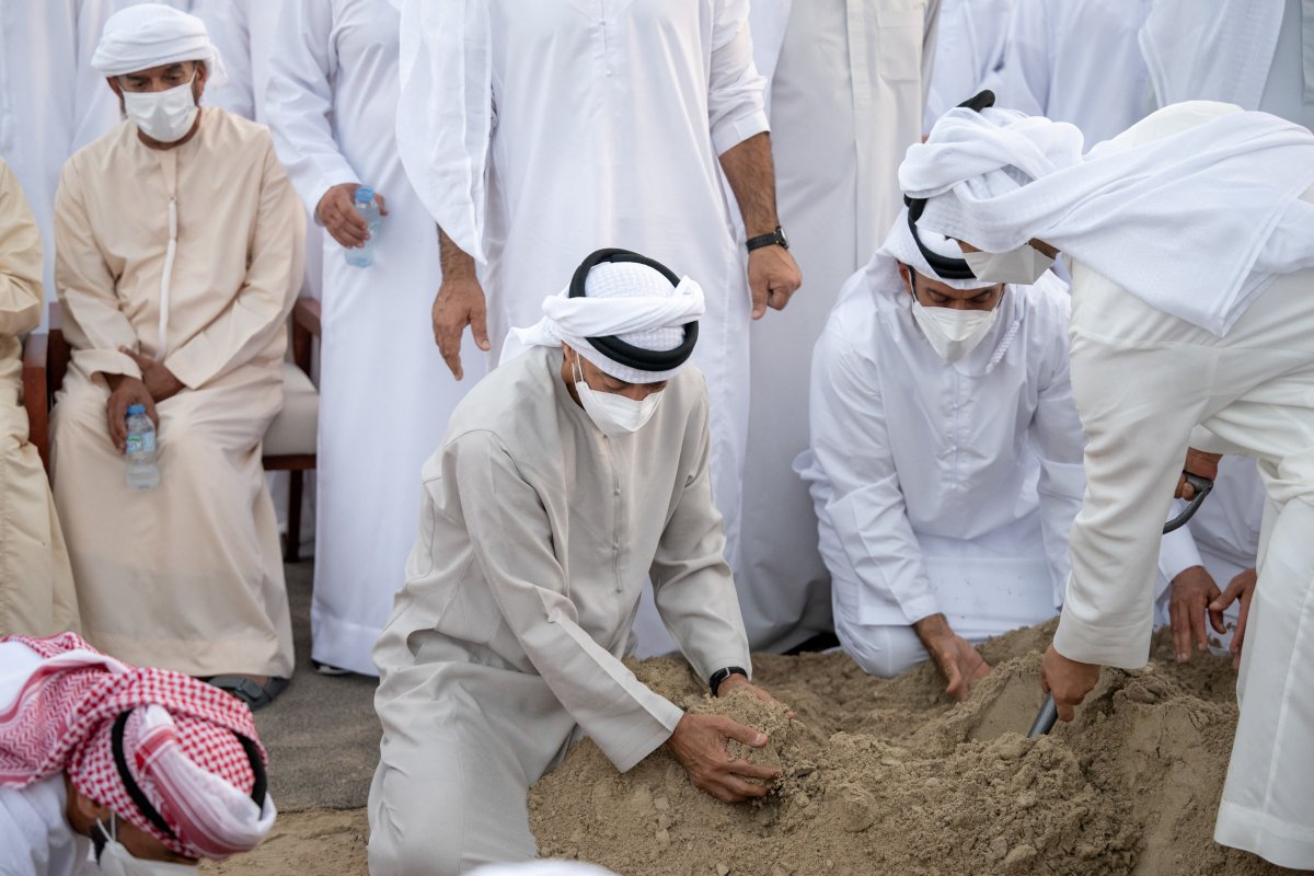 BAE Devlet Başkanı Al Nahyan ın cenazesi toprağa verildi #7