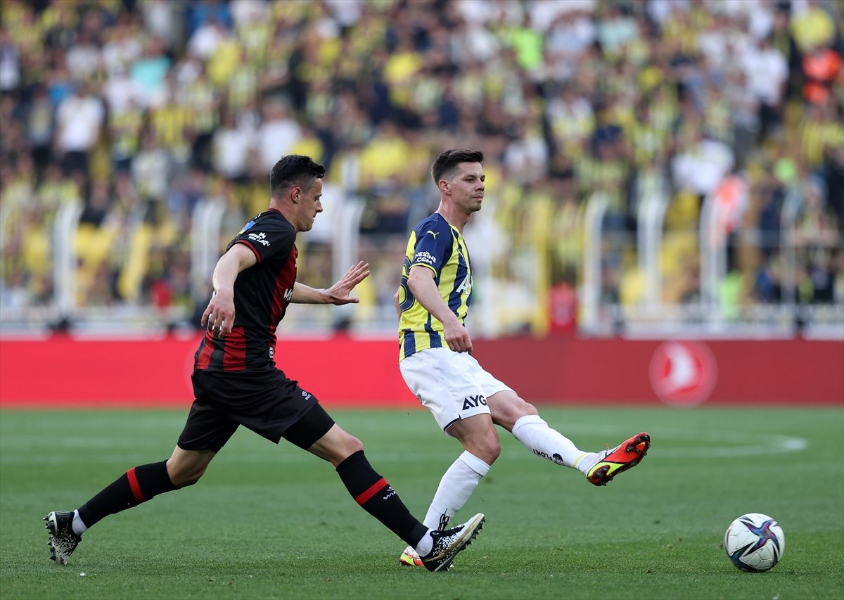 Fenerbahçe ve Fatih Karagümrük puanları paylaştı #3