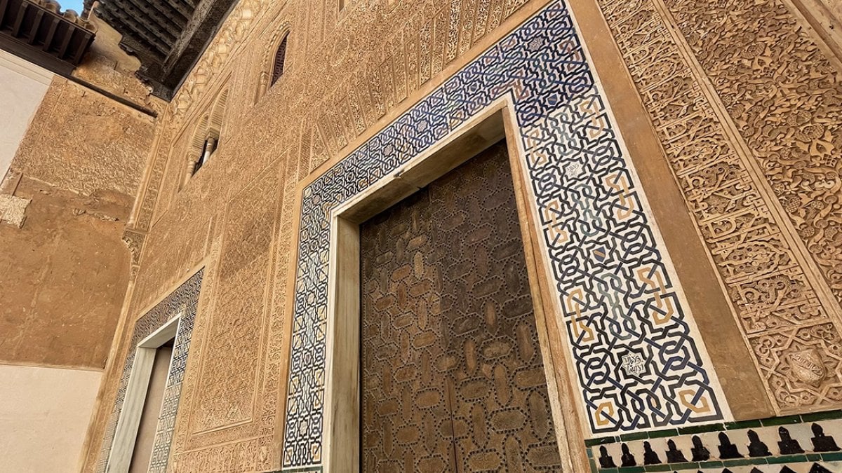 Pearl of Andalusian architecture: Alhambra Palace #2