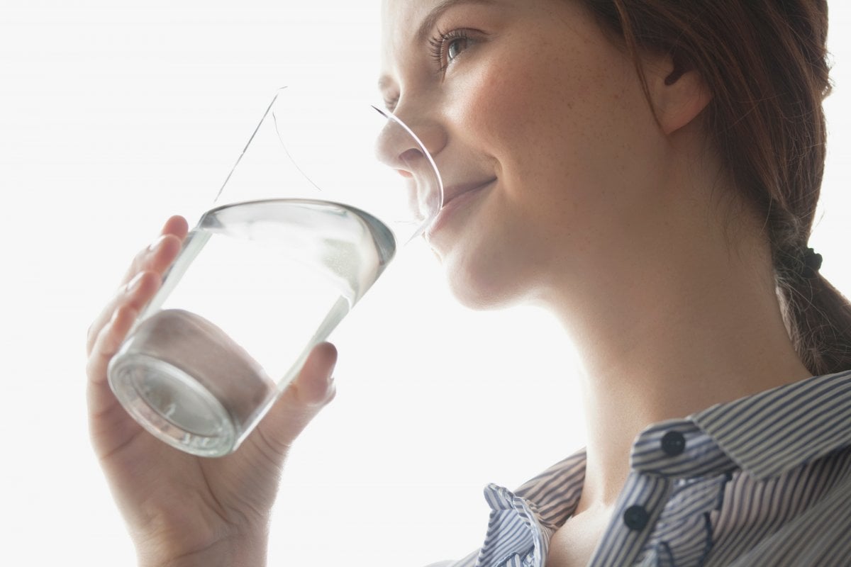Aç karnına su içmenin 10 faydası #2
