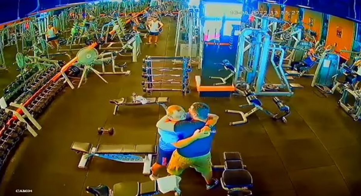 Tayland'da spor salonunda kavga anı kamerada
