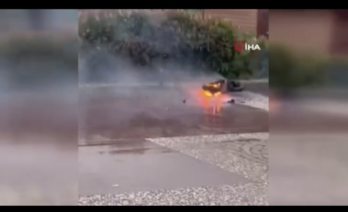 Başakşehir de elektrikli scooter alev alev yandı #2