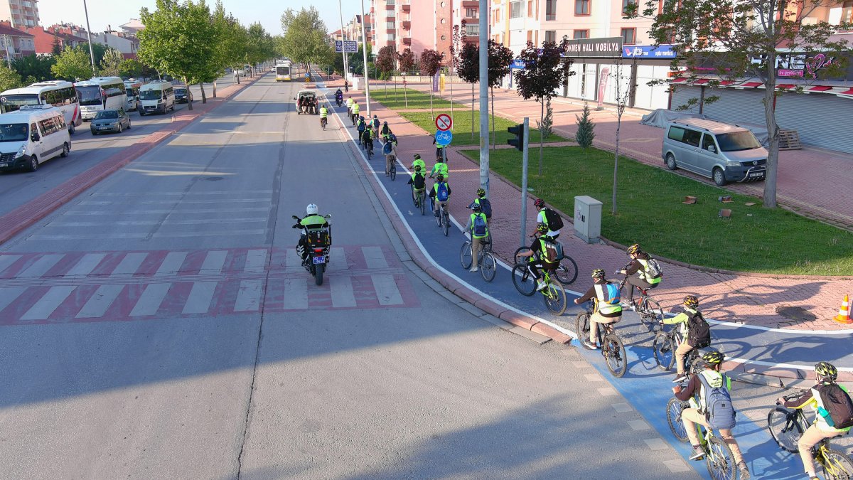Konya Büyükşehir Belediyesi nden güvenli bisiklet yolu projesi #1