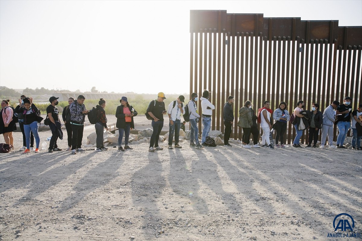 Amerika- Meksika sınırında göçmen dramı sürüyor #4