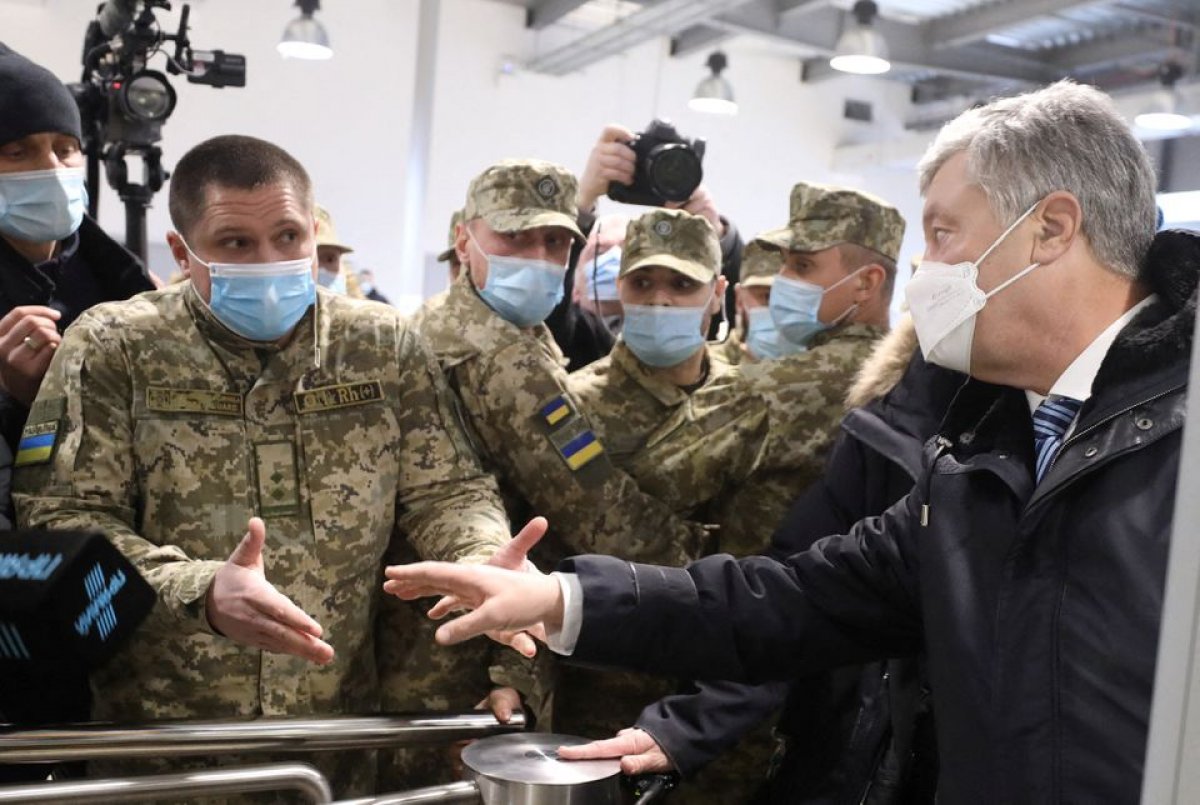 Petro Poroşenko: Ordu, benim çocuğum gibi