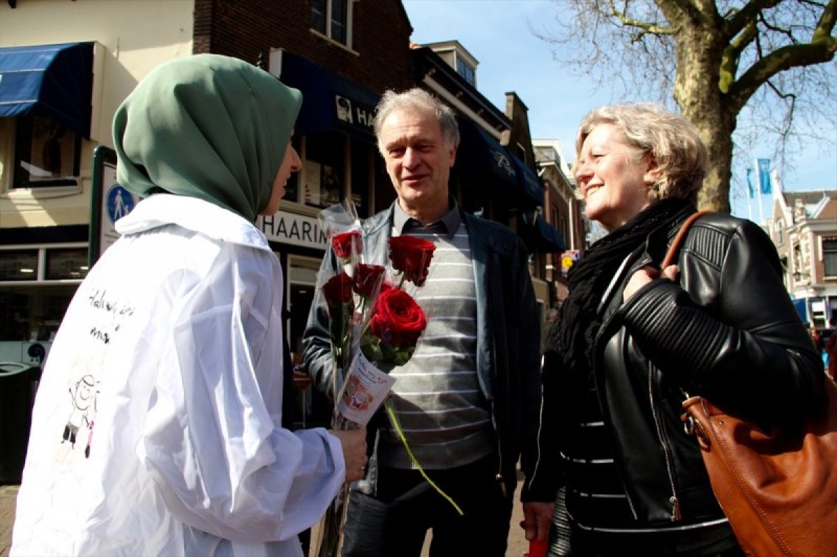 They talked about Islam with 10 thousand roses in the Netherlands #3