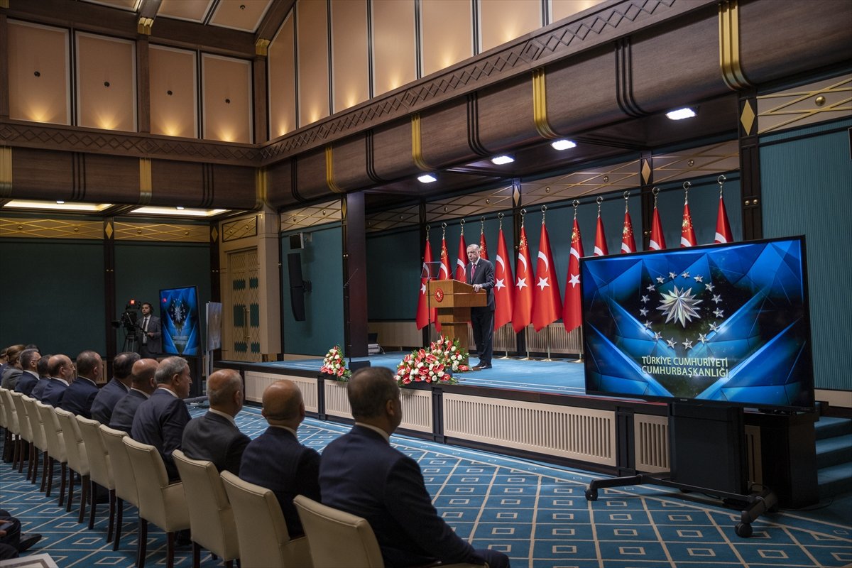 Cumhurbaşkanı Erdoğan dan sınır ötesi harekat sinyali #2