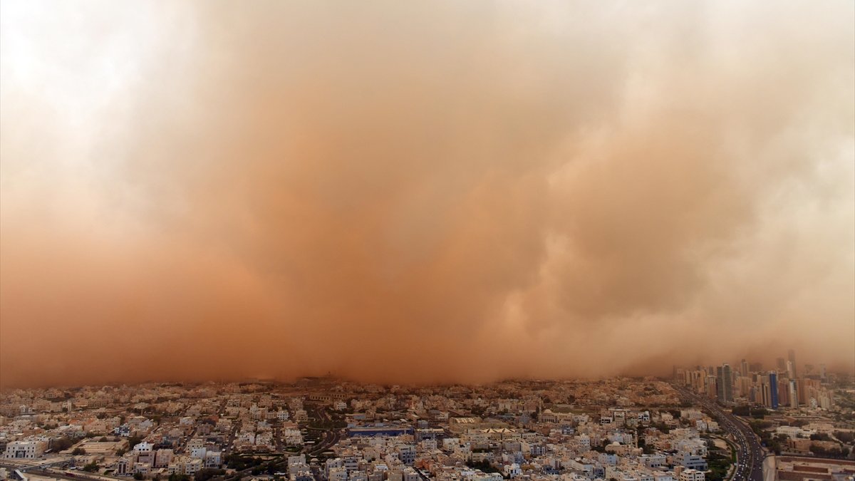 sandstorm in kuwait