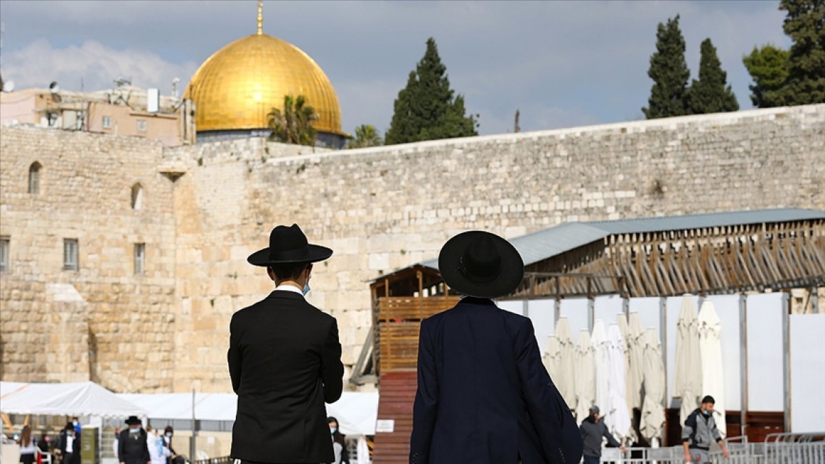 Israeli court approves loud worship of Jews in Masjid al-Aqsa #3