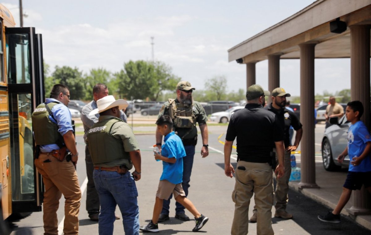 Gun attack on a primary school in the USA #4