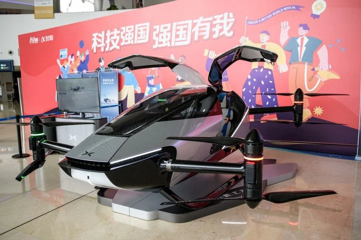 Çinli Xpeng, uçan otomobilini sergiledi