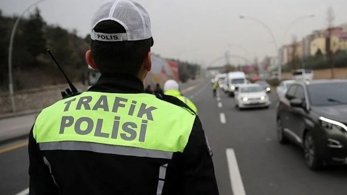İstanbul Valiliği'nden yarın için 'toplu ulaşım kullanılması' önerisi