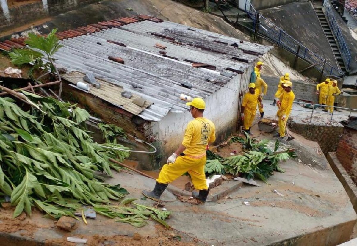 Death toll in landslide in Brazil rises to 44 #8