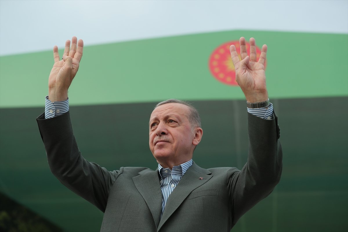 Cumhurbaşkanı Erdoğan: Milletimiz bunları adam yerine koymadığını 2023 de gösterecek #1
