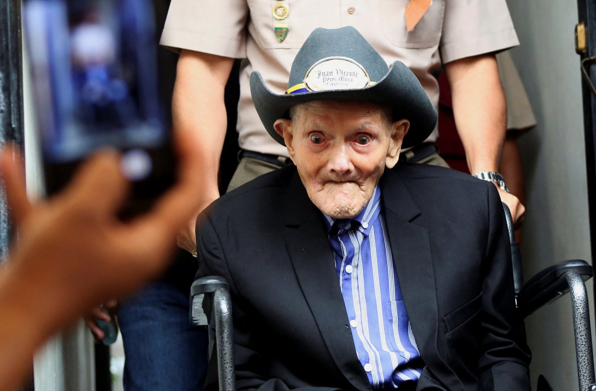 Dünyanın en yaşlı adamı 113 üncü yaşını kutladı #2