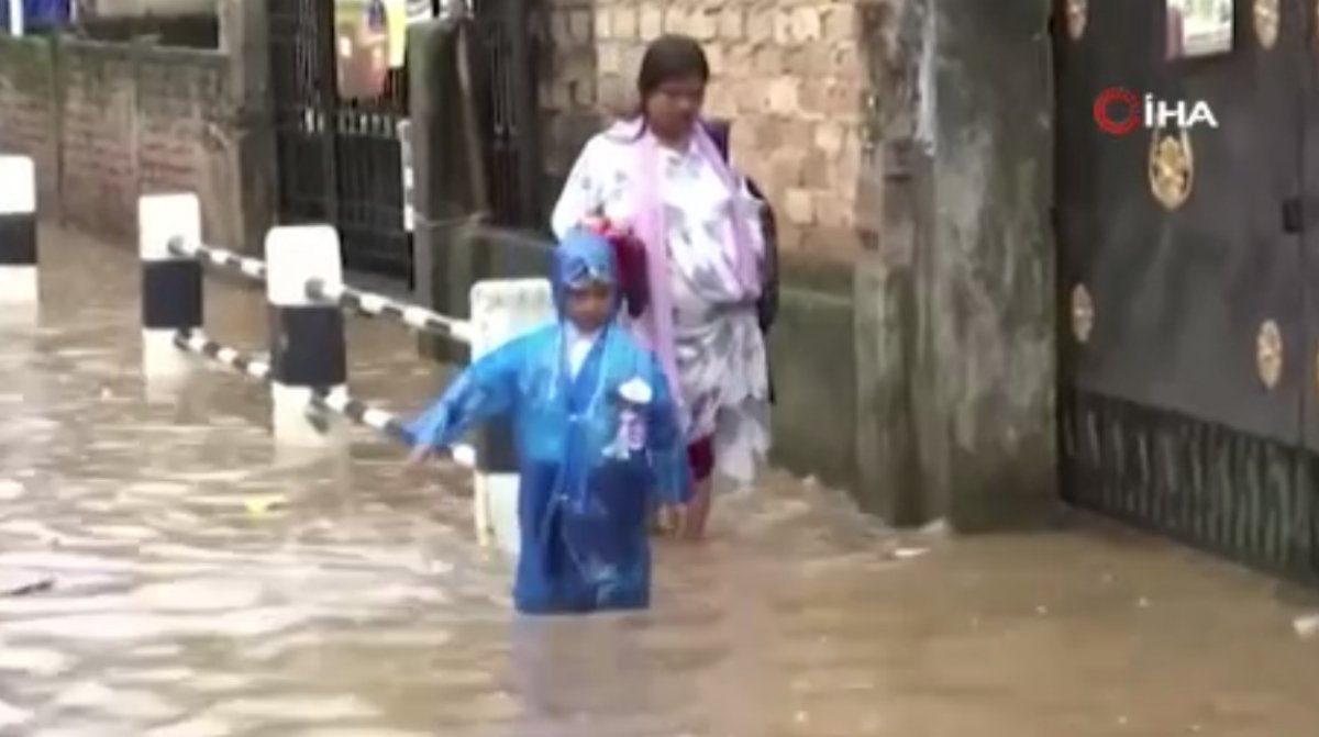 Floods in India: 30 dead #2