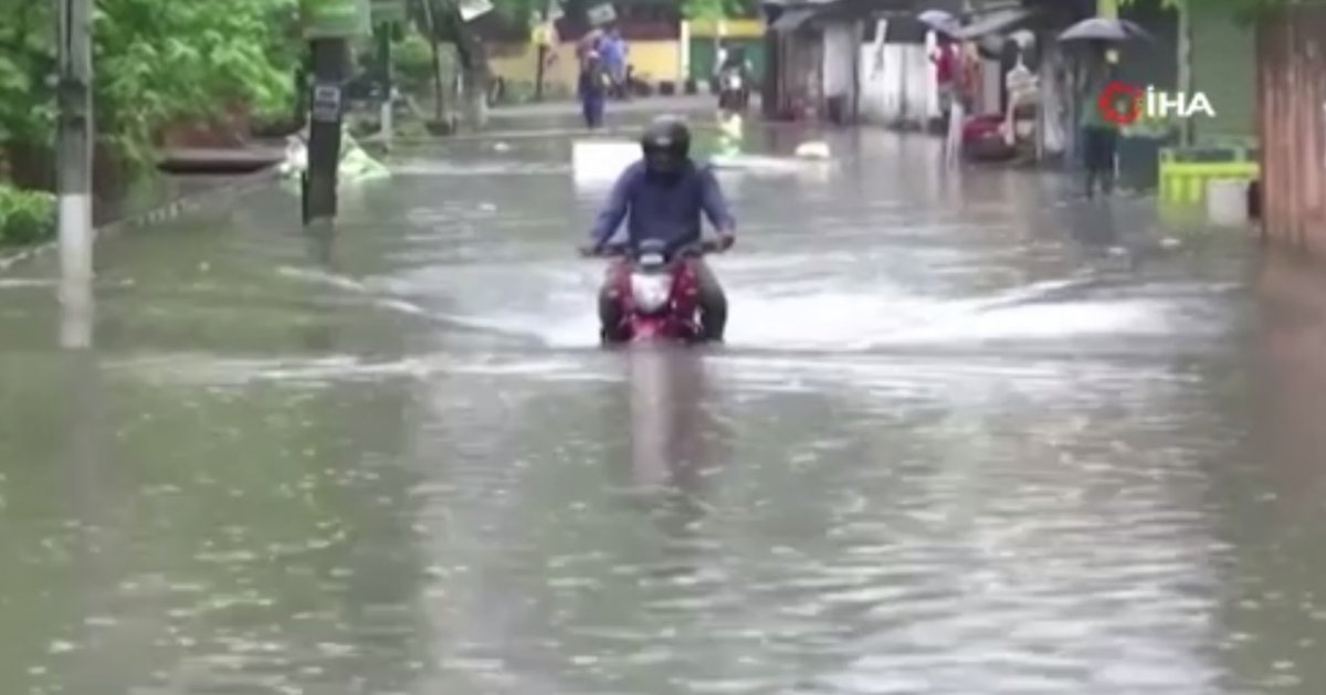 Floods in India: 30 dead #8