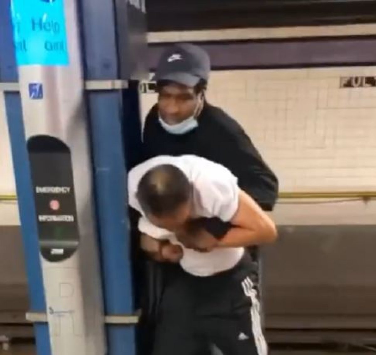 Assault on Asian man in New York subway #2