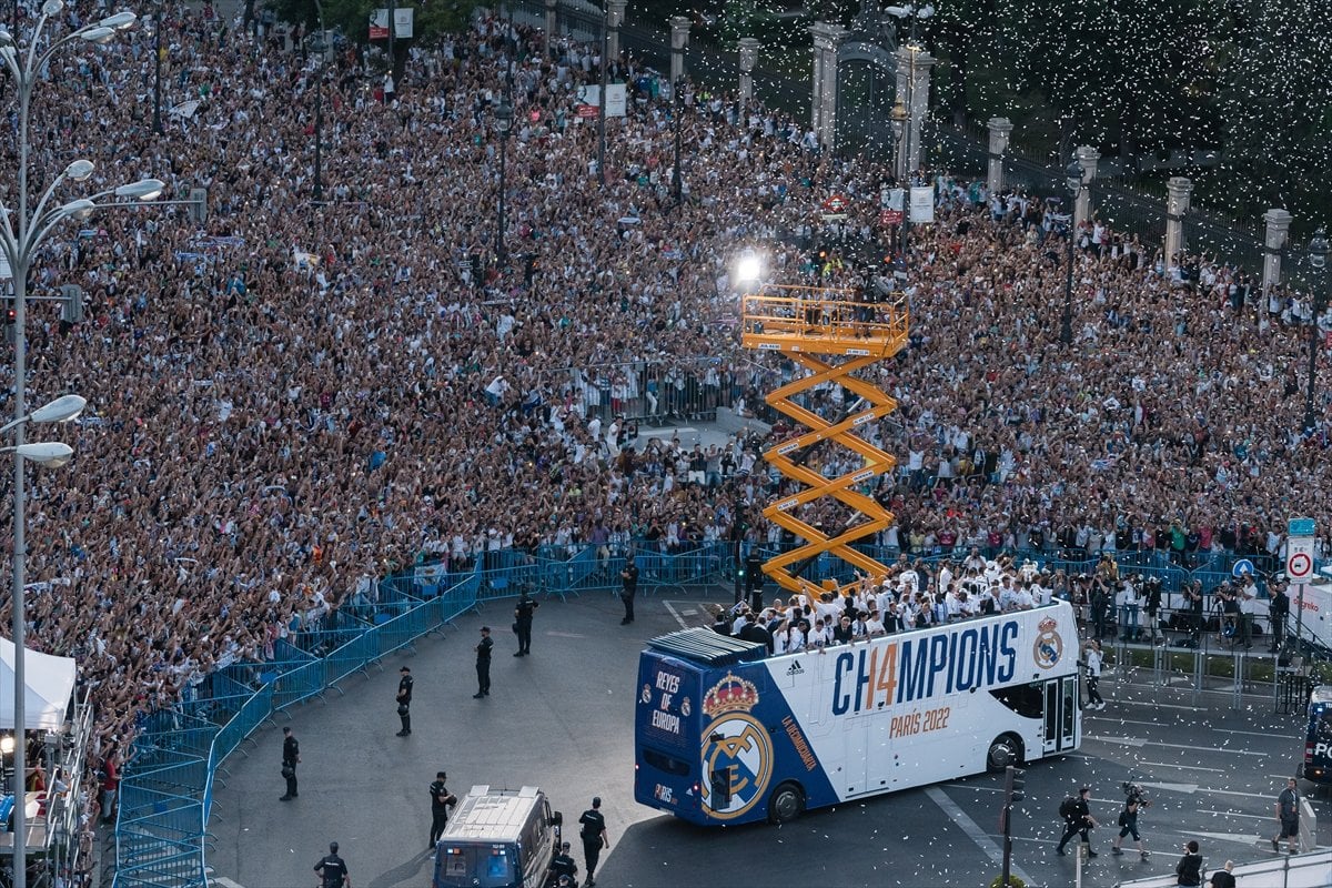 Champions League champions Real Madrid celebrate their 14th win at the Max #11 trophy