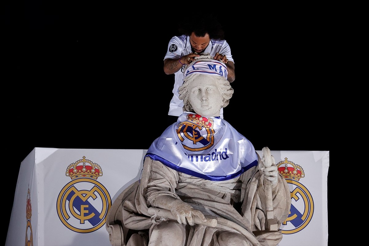 Champions League champion Real Madrid celebrates its 14th trophy victory to the fullest #17