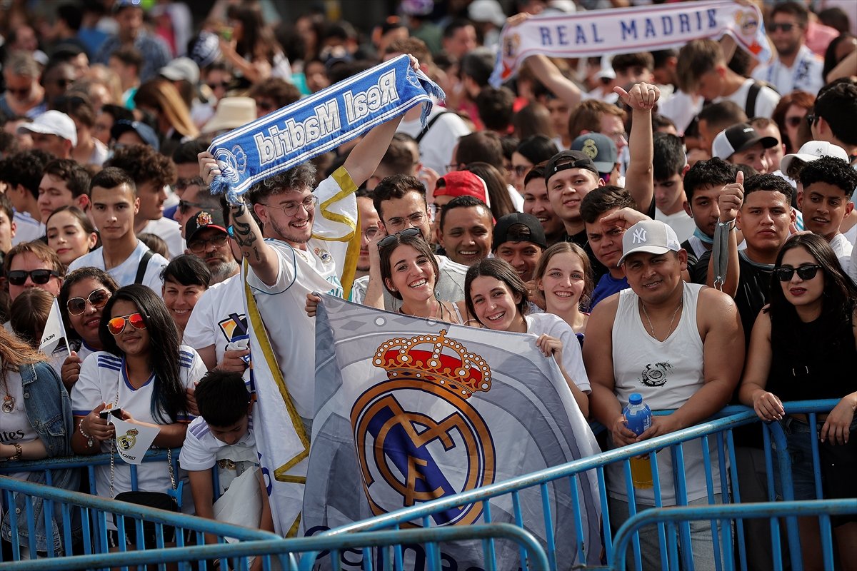 Champions League champion Real Madrid celebrates its 14th trophy victory to the fullest #3