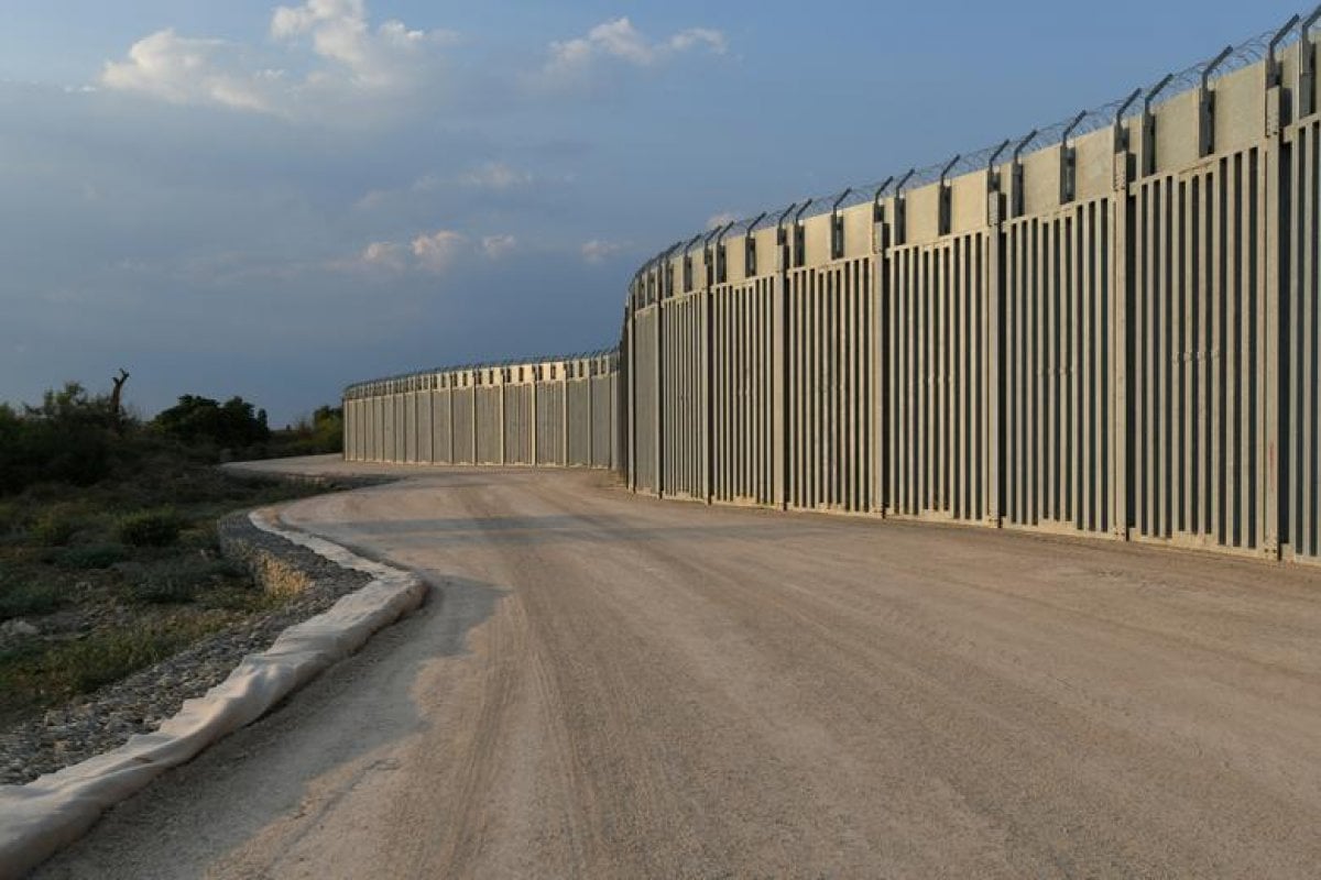 Yunanistan, Türkiye sınırındaki çelik duvar uzunluğunu artıracak #1