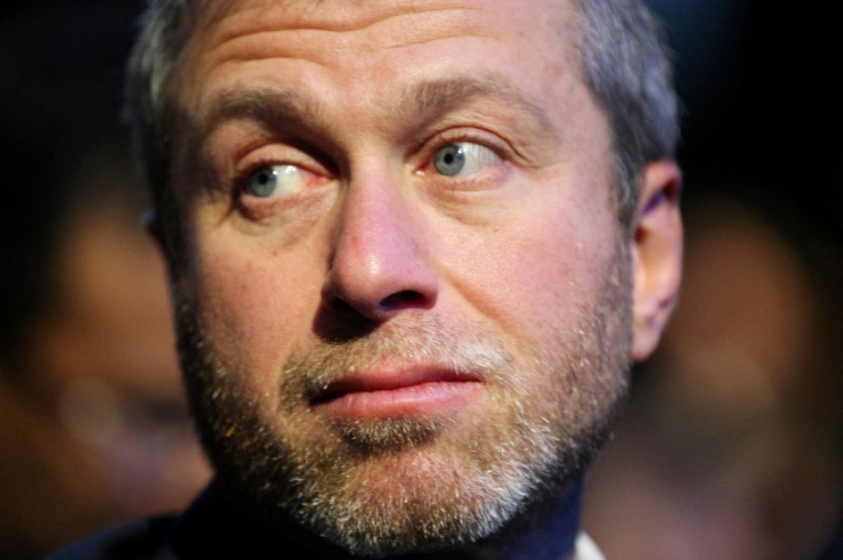 Russian billionaire Roman Abramovich sues EU sanction #1