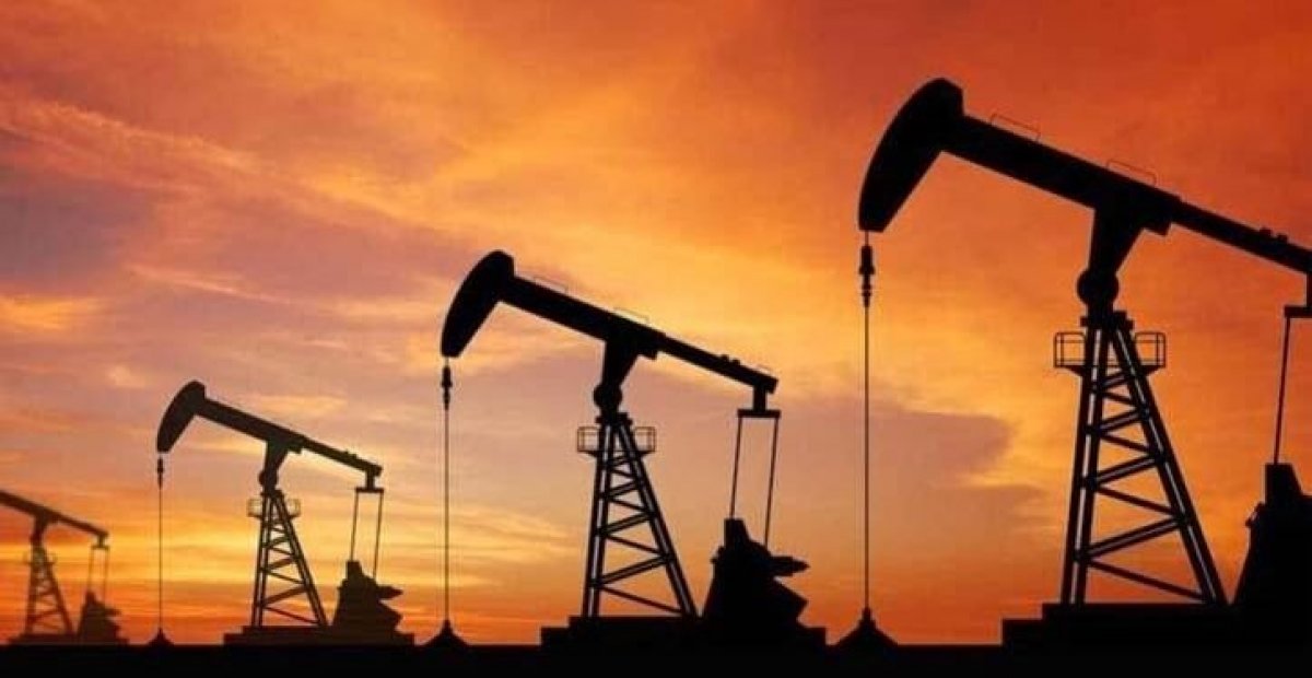 AB ülkeleri Rusya'dan petrol ithalatını azaltma kararı aldı