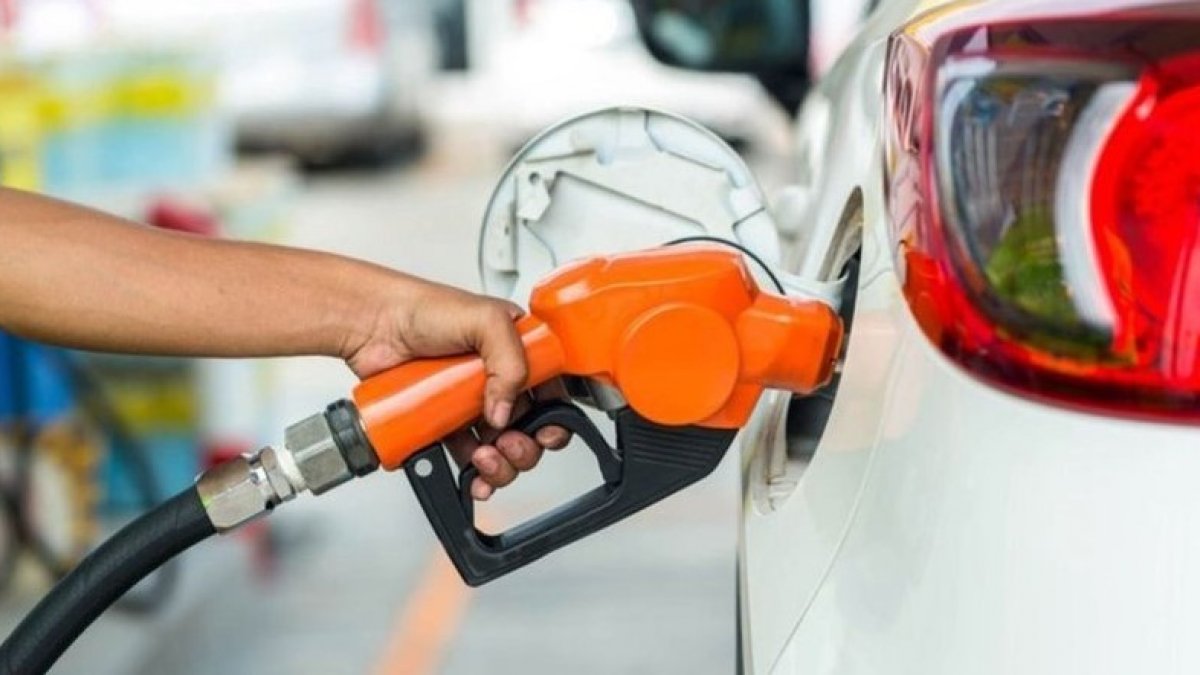 Gas prices hit record high in the US