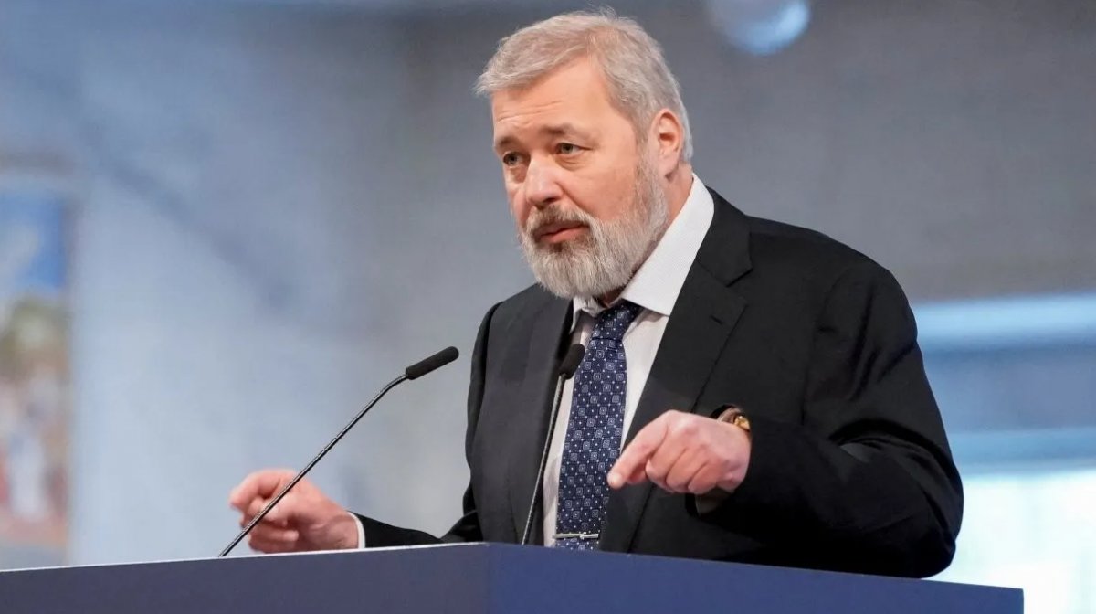 Nobel Ödüllü Rus gazeteci, ödülünü Ukraynalı çocuklar için açık artırmaya koydu #1