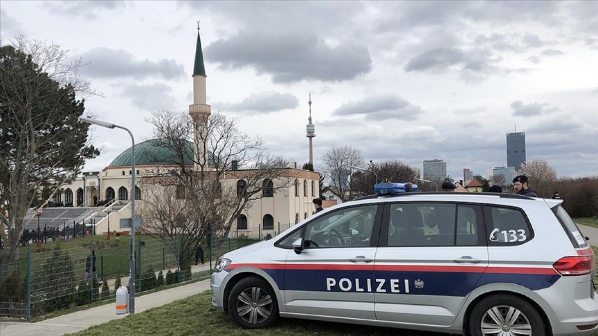 Muslims in Austria suffered 1061 racist attacks last year