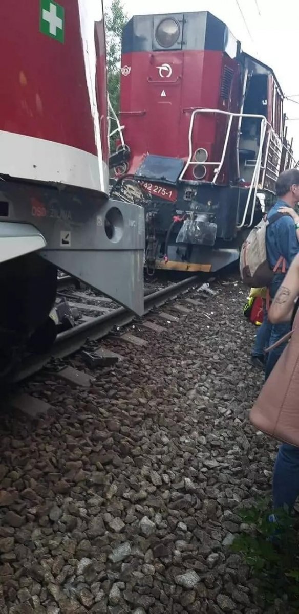 70 injured in train accident in Slovakia #3