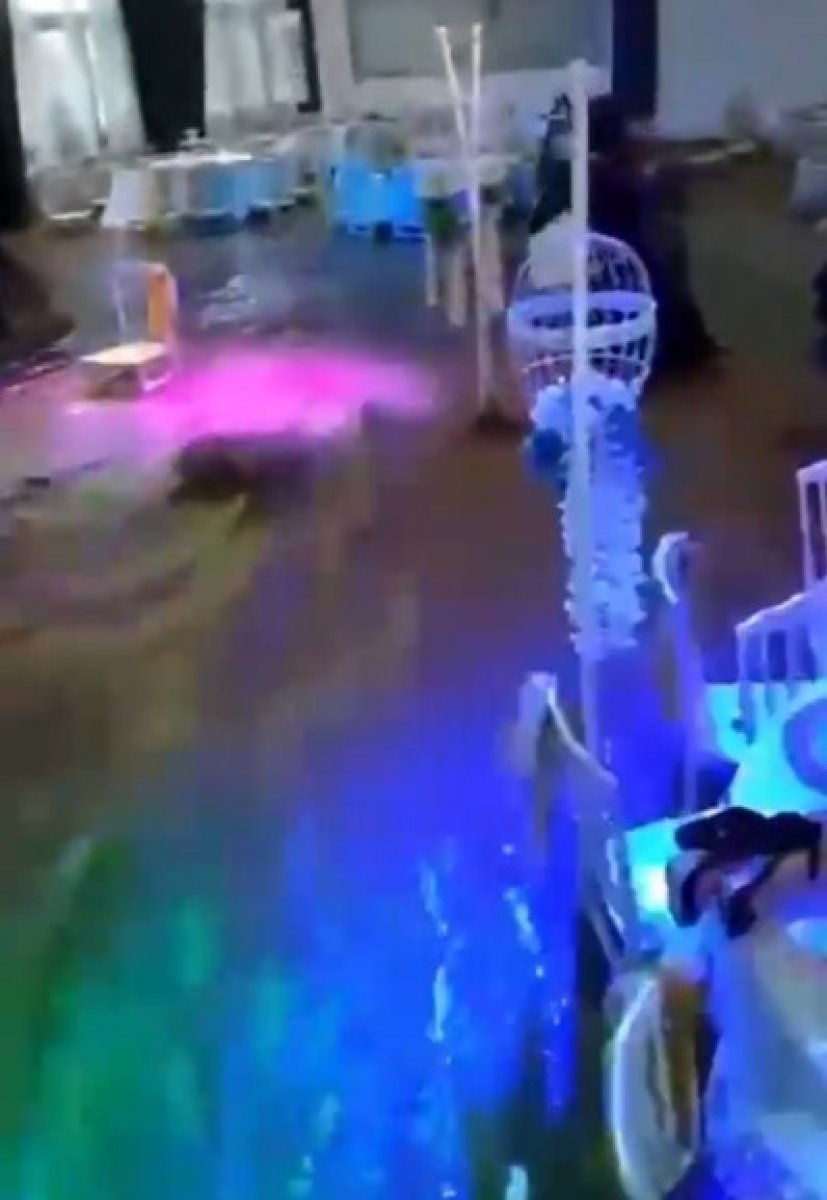 Burdur da düğün salonunu sel bastı #4