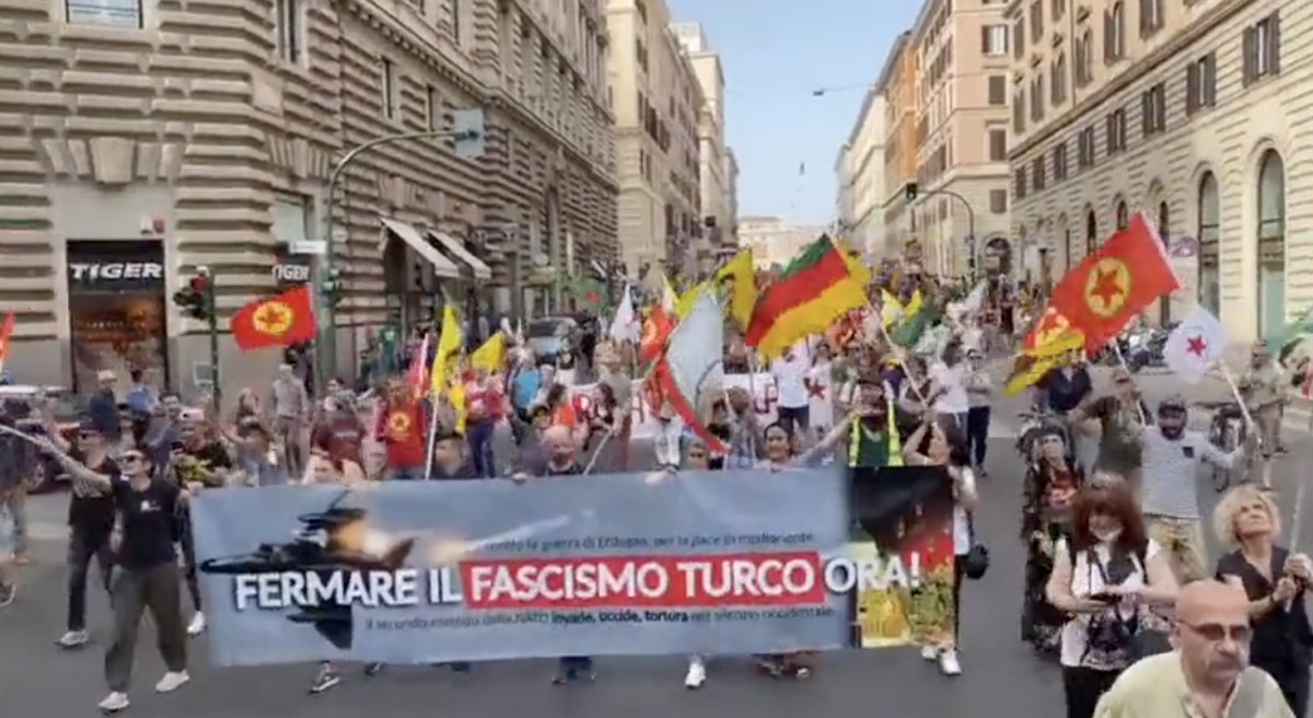 İtalya da PKK destekçileri yürüyüş düzenledi #1