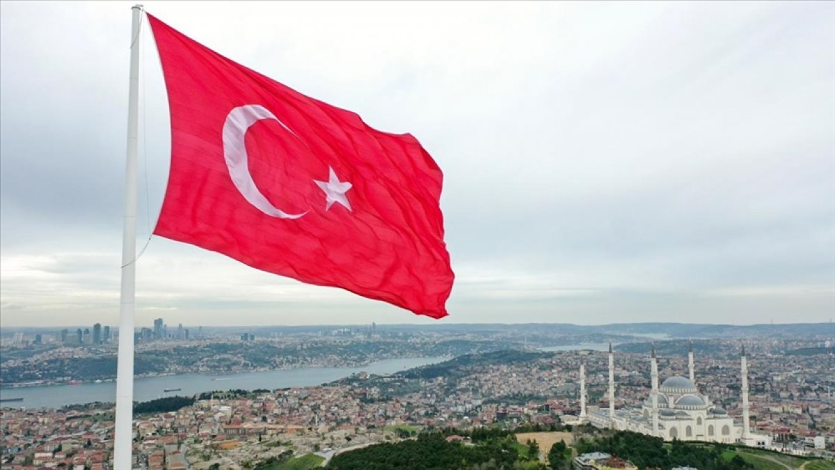 Guardian, Turkey den Türkiye ye geçişi yazdı #1