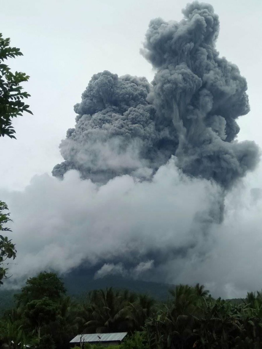 Bulusan Volcano erupted #2