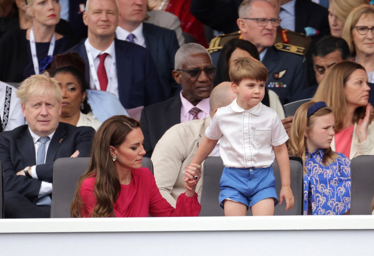 Kate Middleton, Prens Louis i kontrol etmeye çalıştı #1