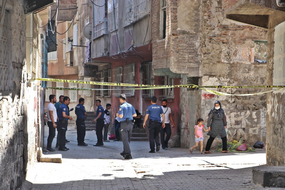 Diyarbakır da aynı günde iki defa kavga ettiler: 5 yaralı #1