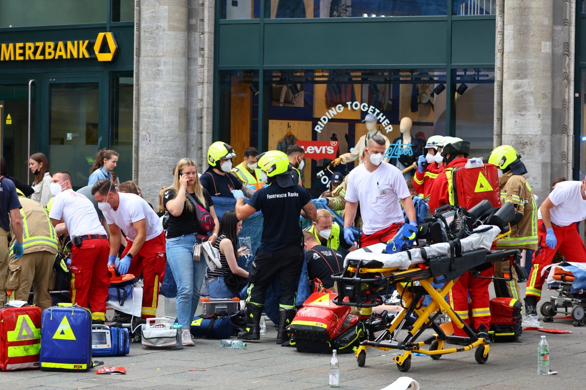 Vehicle plunges into crowd in Germany: Dead and injured #6