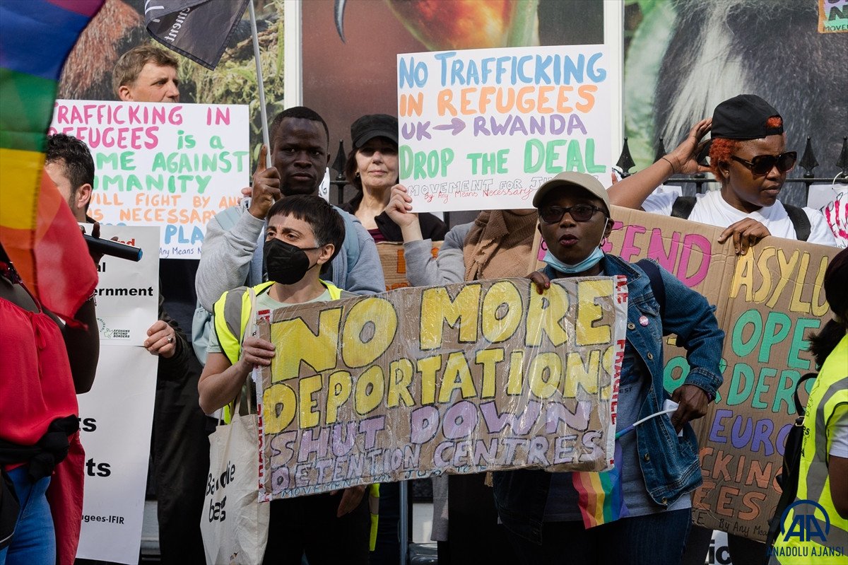 Rwanda protest in England #4