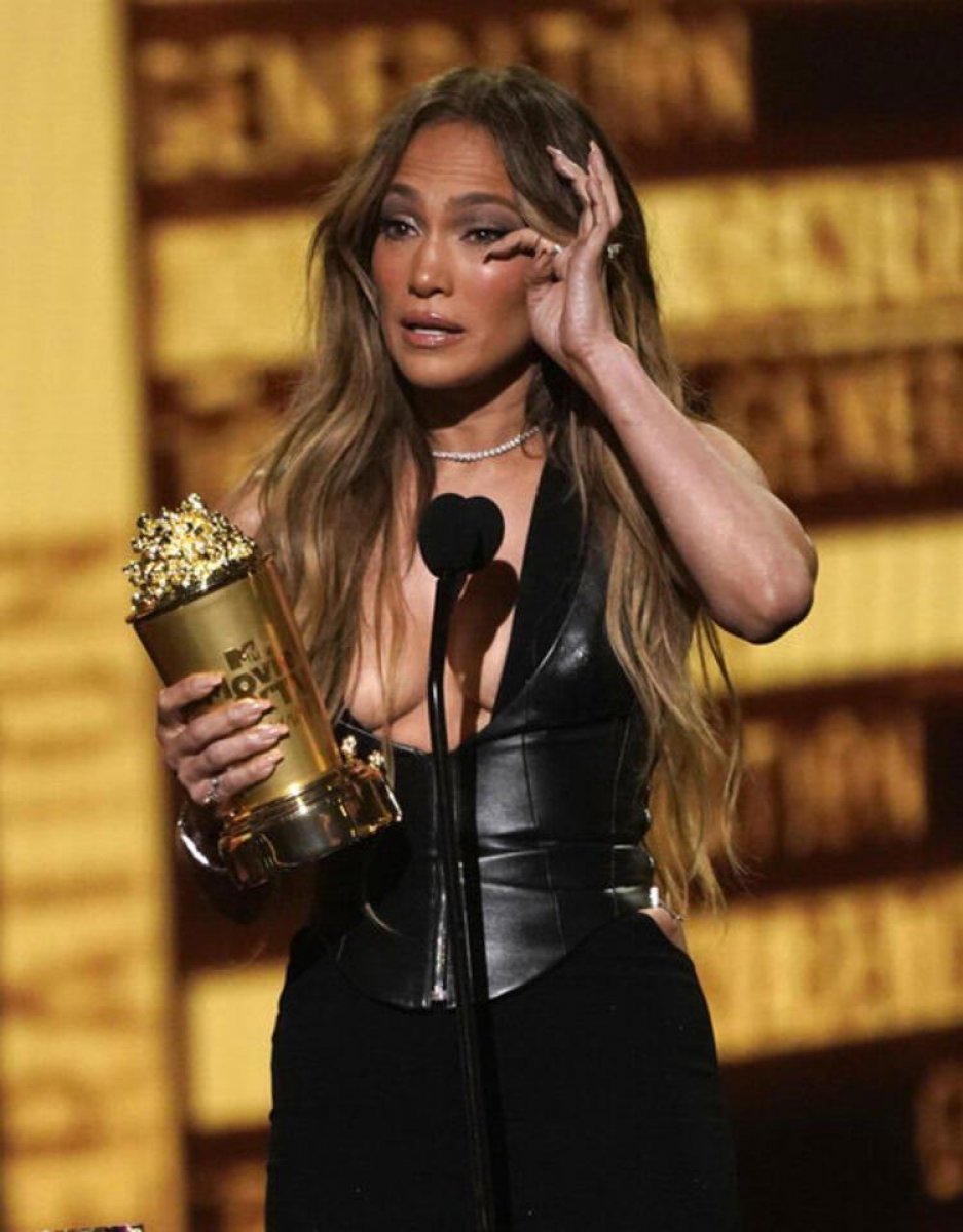 Jennifer Lopez ağladı #1