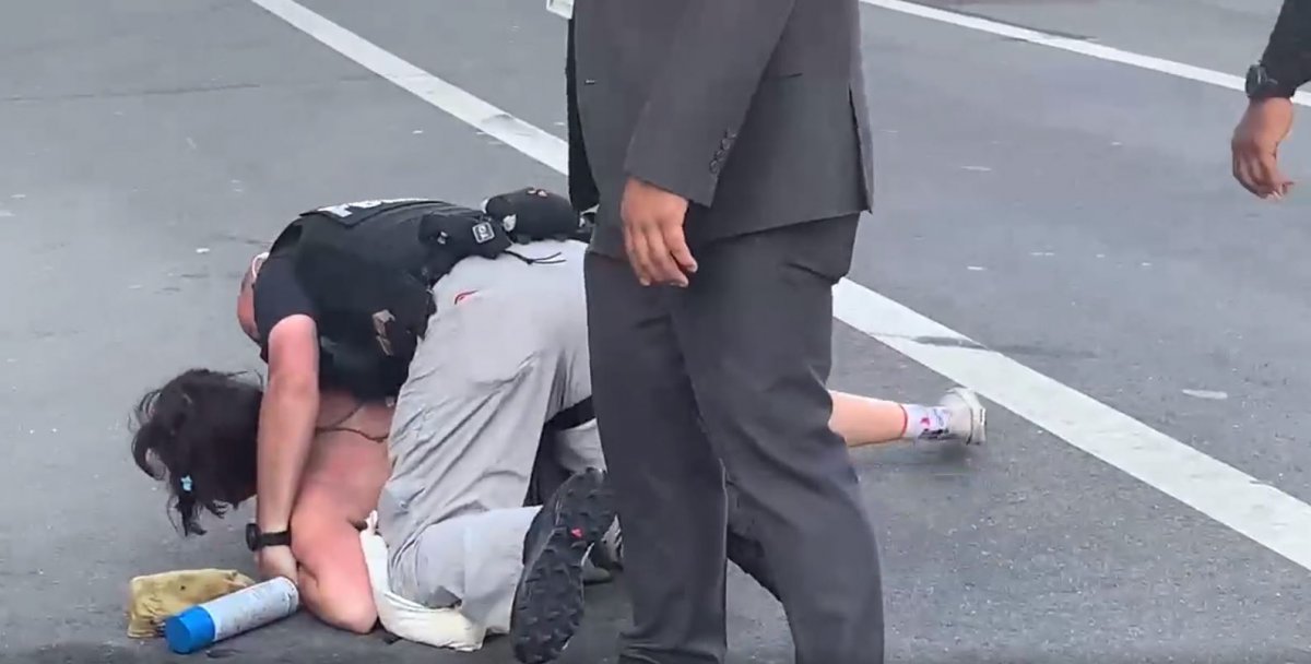 Police brutality against woman protesting Joe Biden #6
