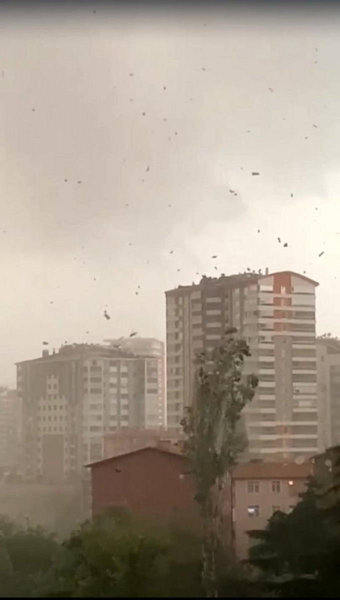 Ankara’da sağanak yağış ve fırtına hayatı felç etti #6