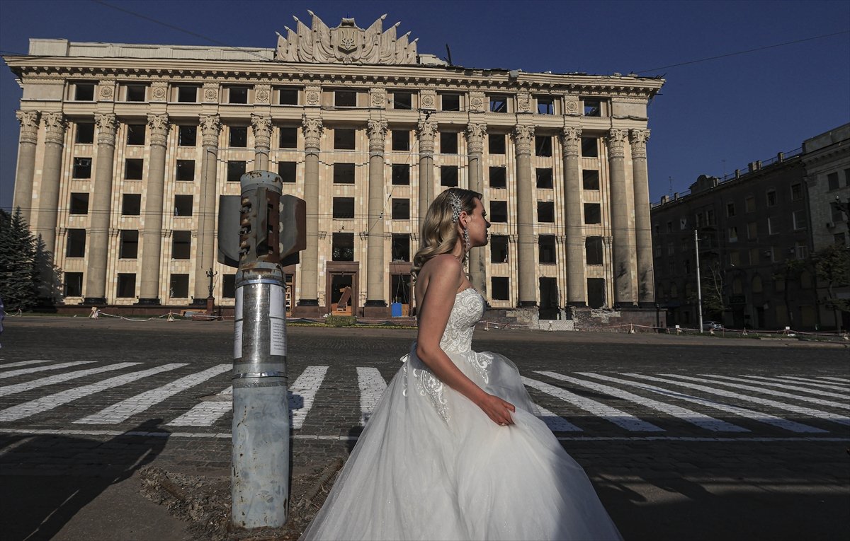 Ukrayna da bombaların altında düğün yapıldı #3