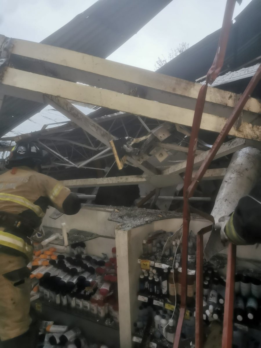 Roof of supermarket collapsed in Mexico: 1 injured #3