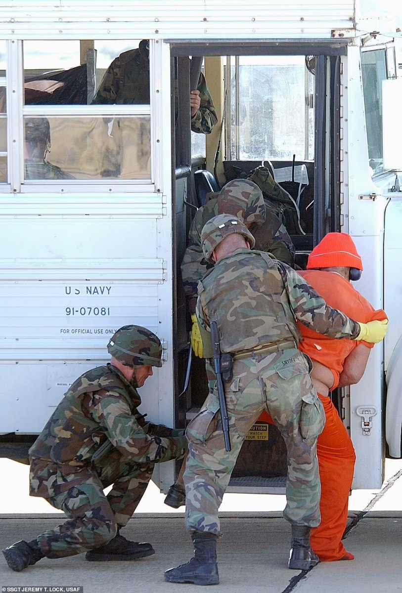 Guantanamo nun ilk kez yayınlanan fotoğrafları #18