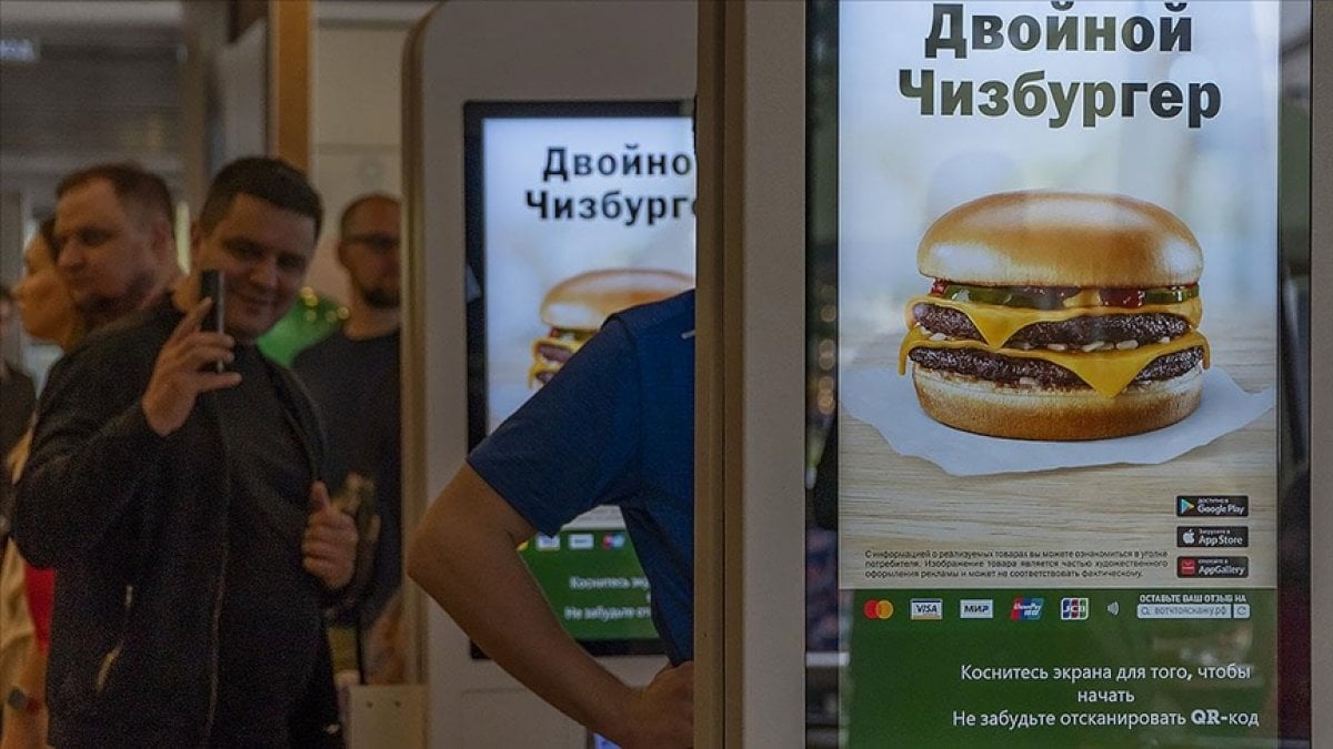 McDonald's restaurants in Russia reopened with a new name #1