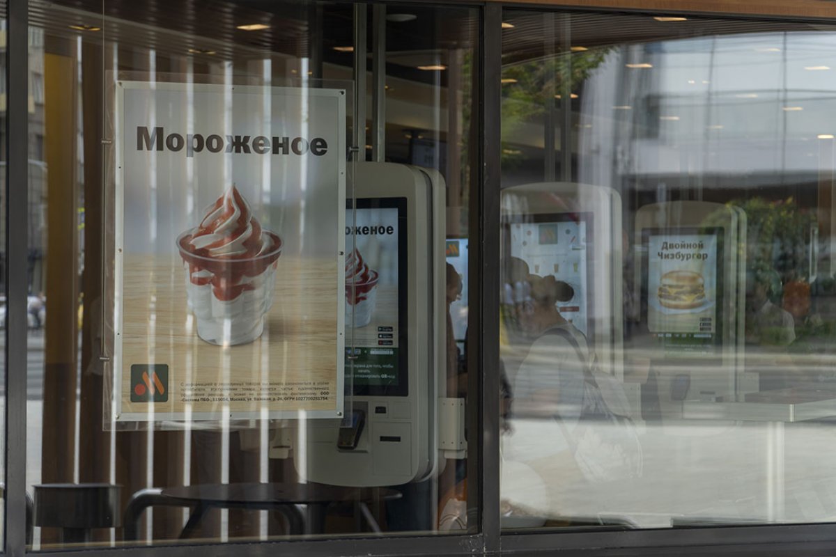 McDonald's restaurants in Russia reopened under new name #3