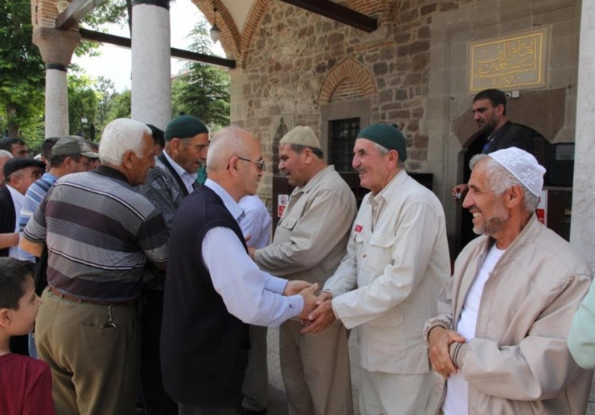 Çorum da hacı adayları dualarla uğurlandı #1