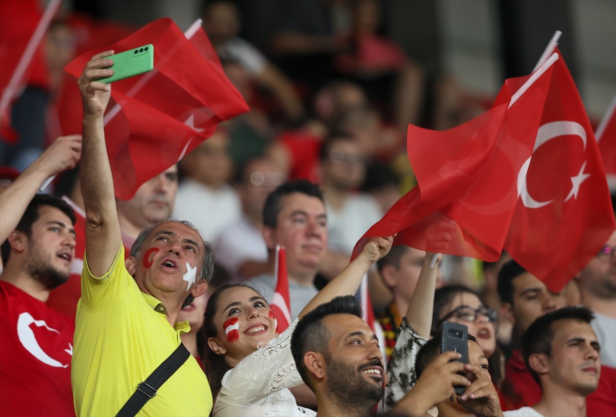 Türkiye Uluslar Ligi nde Litvanya yı 2-0 yendi #4